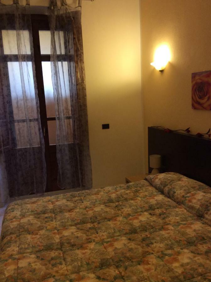 Alloggio Privato Giunic Cagliari Buitenkant foto