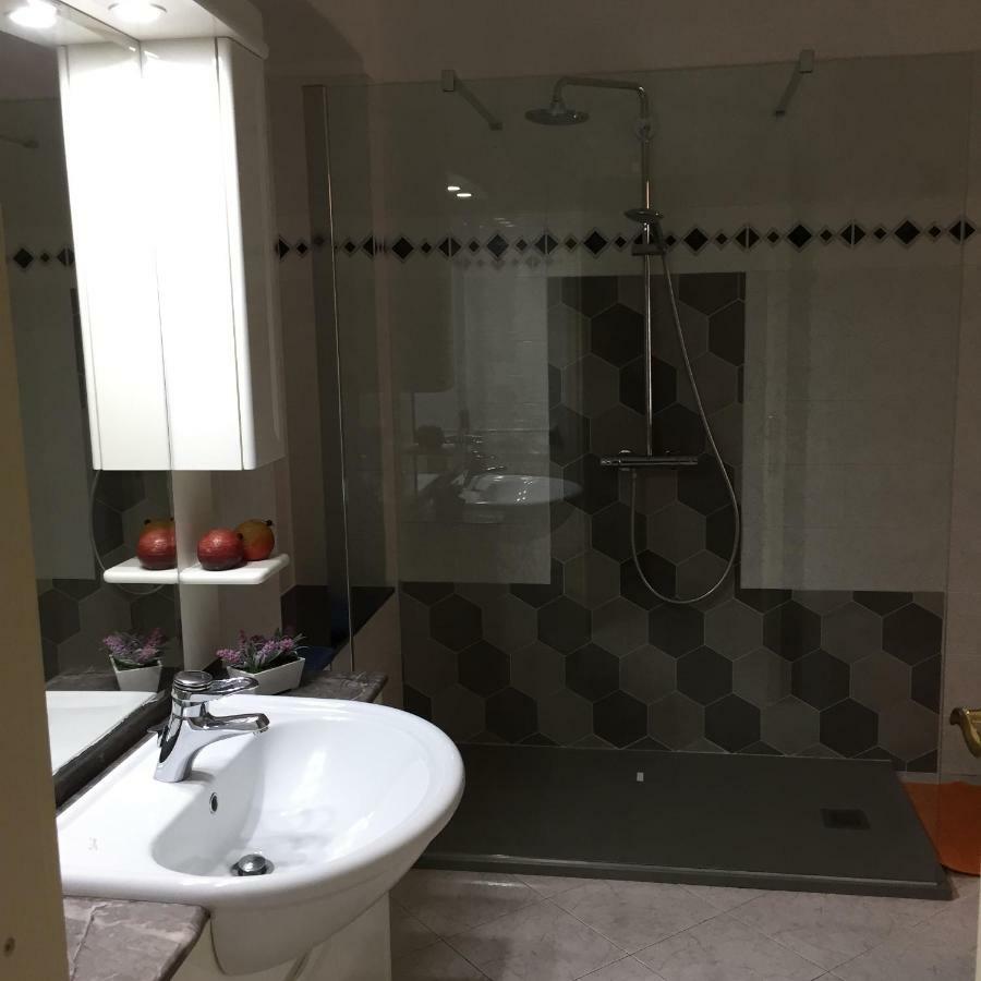 Alloggio Privato Giunic Cagliari Buitenkant foto