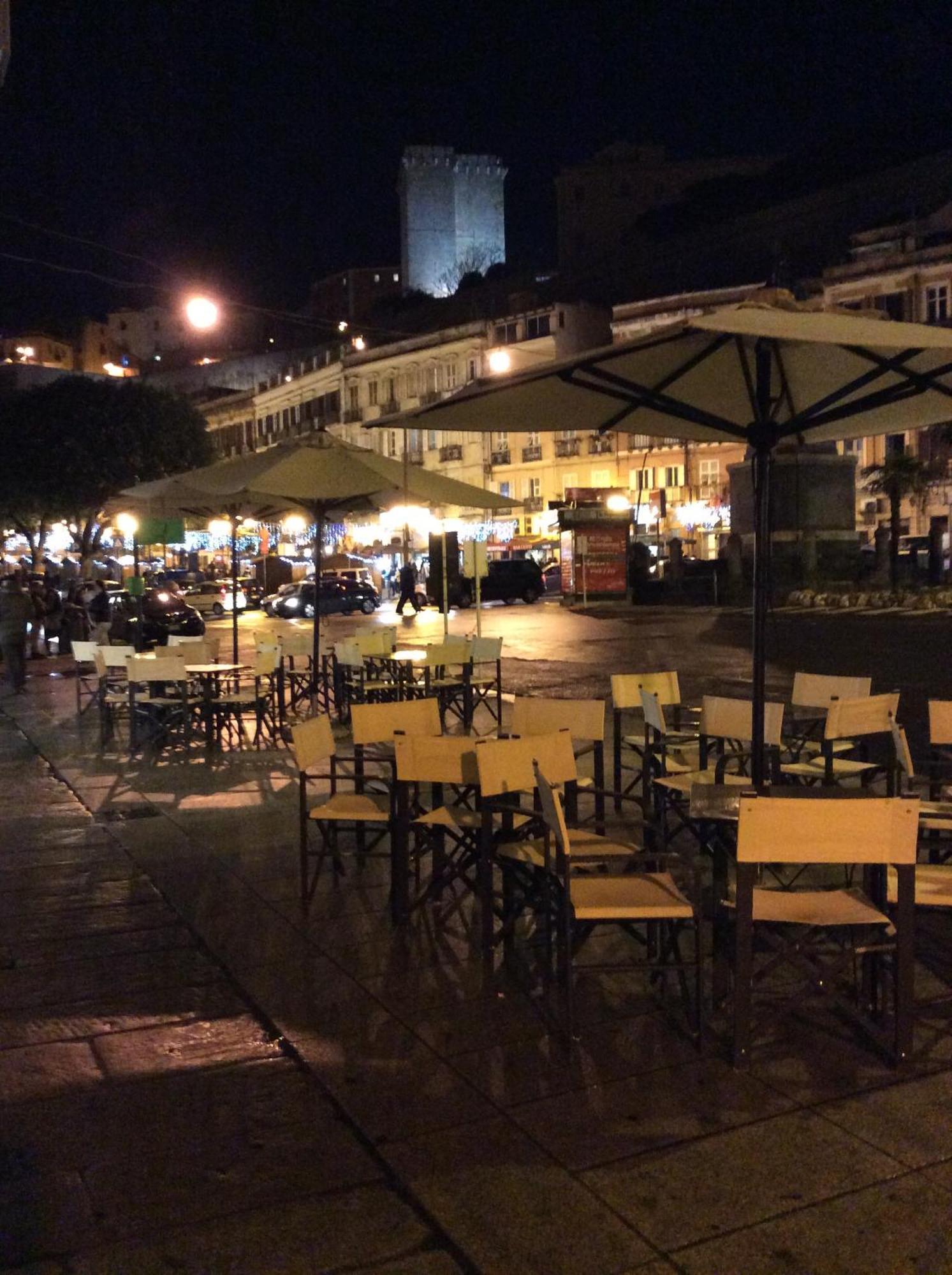 Alloggio Privato Giunic Cagliari Buitenkant foto