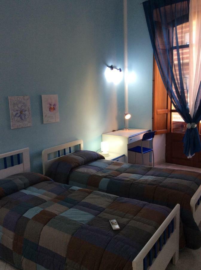 Alloggio Privato Giunic Cagliari Buitenkant foto